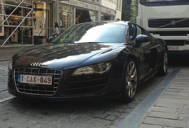 Audi R8 V10