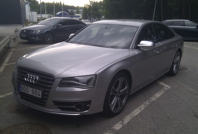 Audi S8 D4