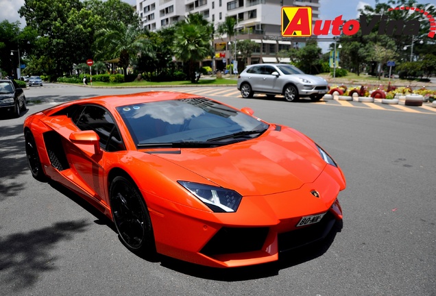 Lamborghini Aventador LP700-4