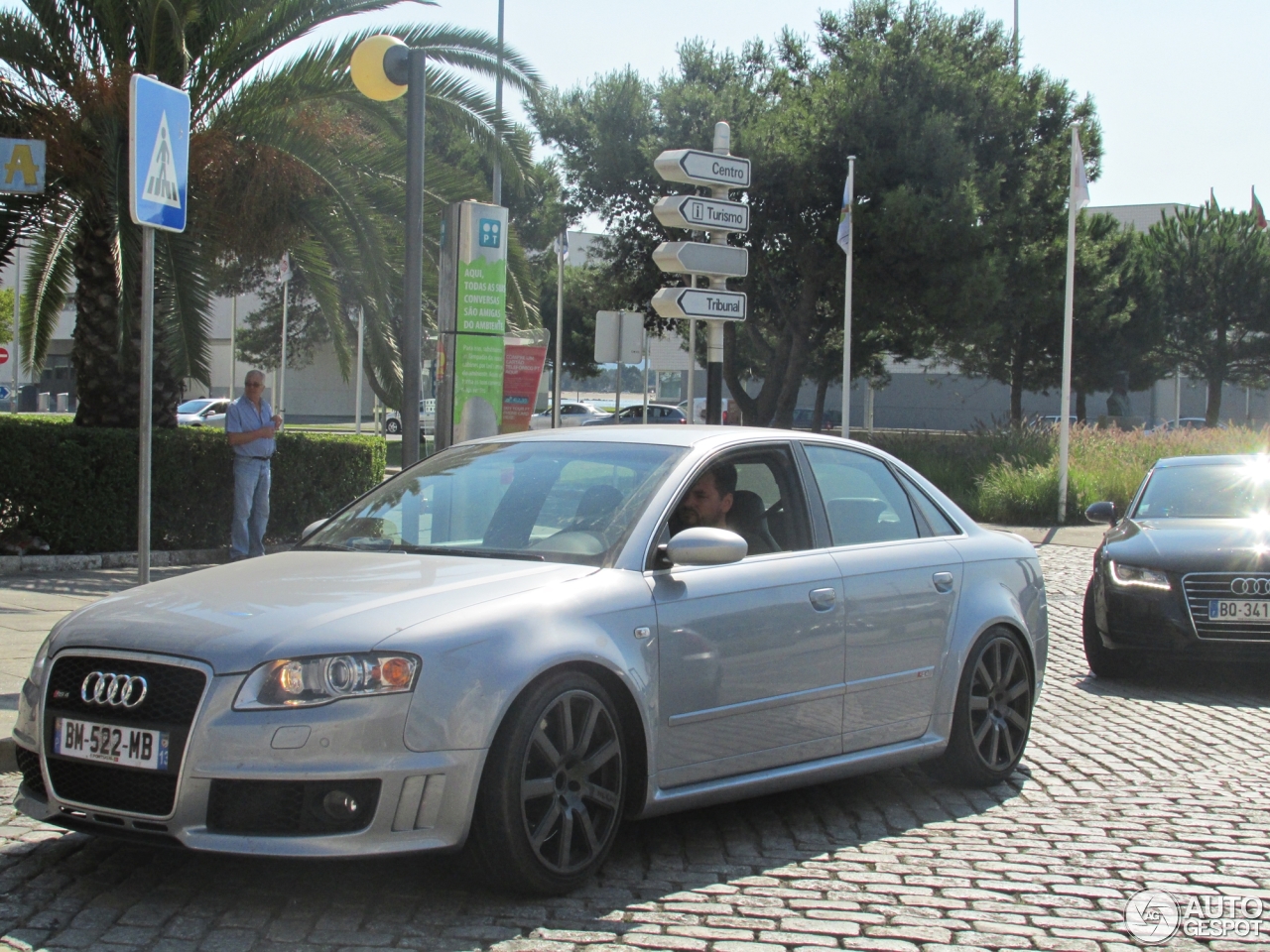 Audi RS4 Sedan