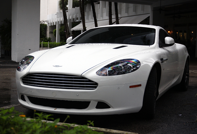 Aston Martin DB9 2010