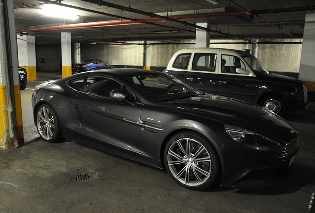 Aston Martin Vanquish 2013