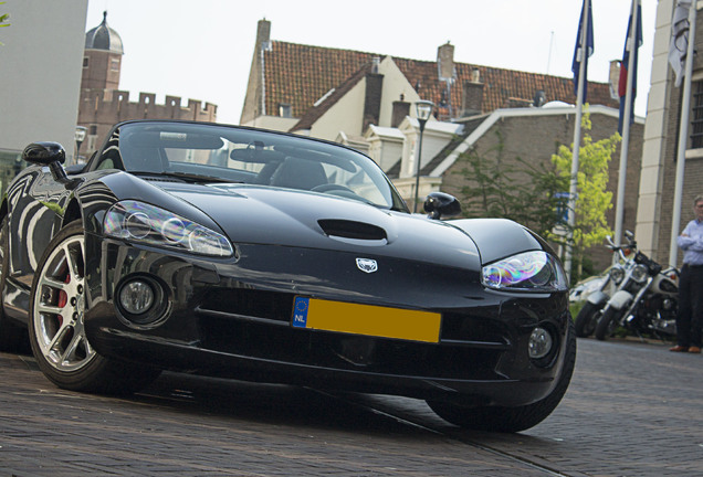 Dodge Viper SRT-10 Roadster 2003