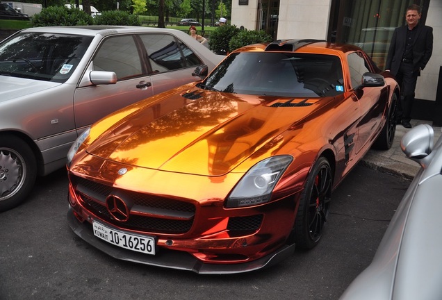 Mercedes-Benz Oakley Design SLS AMG Carbon Edition