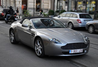 Aston Martin V8 Vantage Roadster