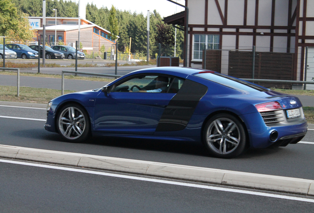 Audi R8 V10 Plus 2013