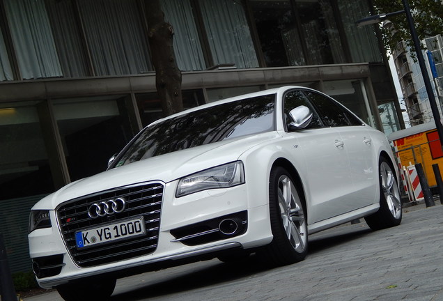 Audi S8 D4