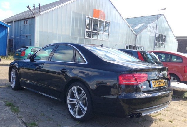 Audi S8 D4