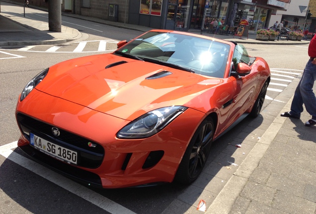 Jaguar F-TYPE S Convertible