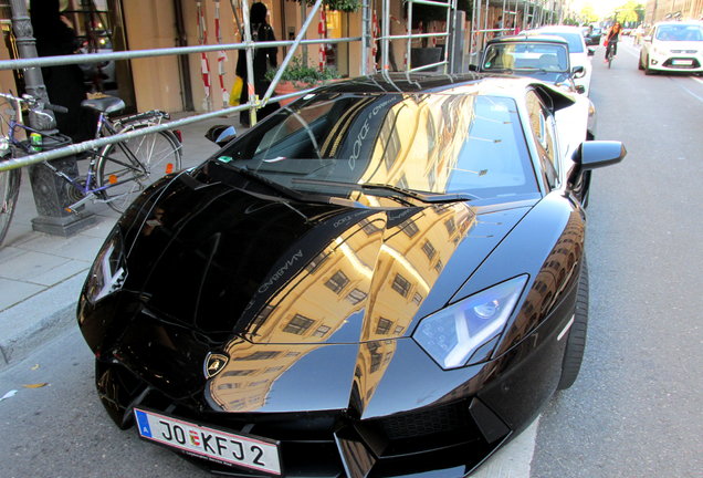 Lamborghini Aventador LP700-4