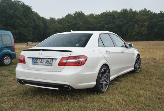 Mercedes-Benz E 63 AMG W212 V8 Biturbo