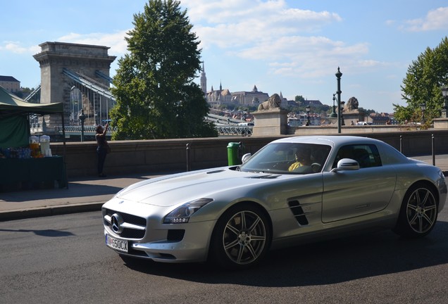 Mercedes-Benz SLS AMG