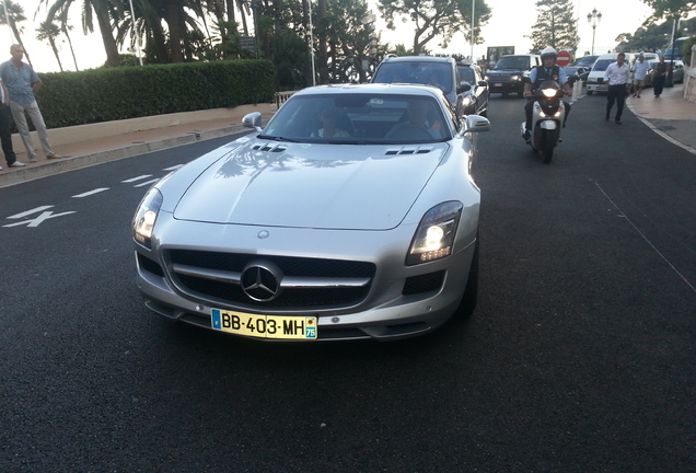 Mercedes-Benz SLS AMG