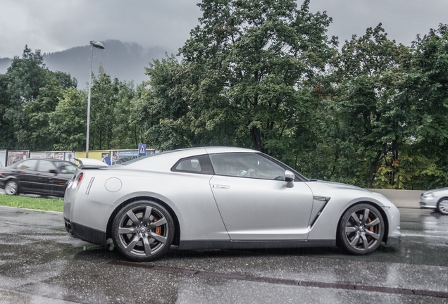 Nissan GT-R