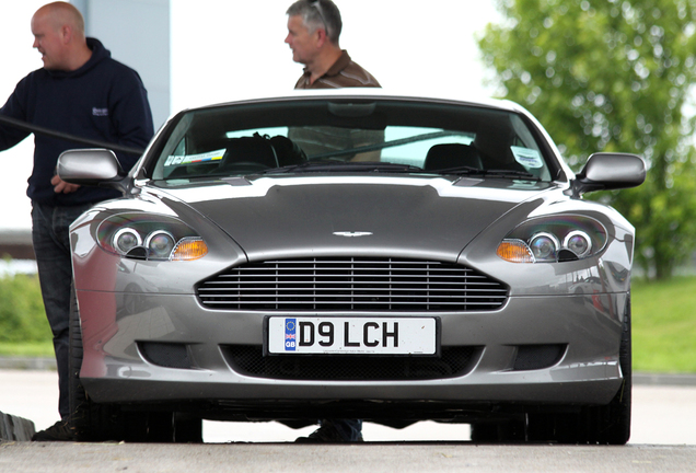 Aston Martin DB9