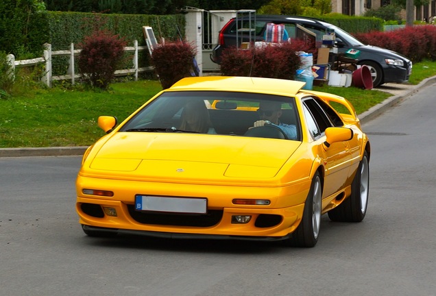 Lotus Esprit V8