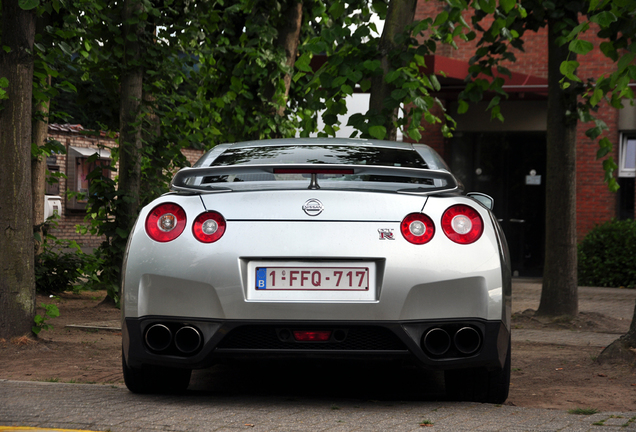 Nissan GT-R