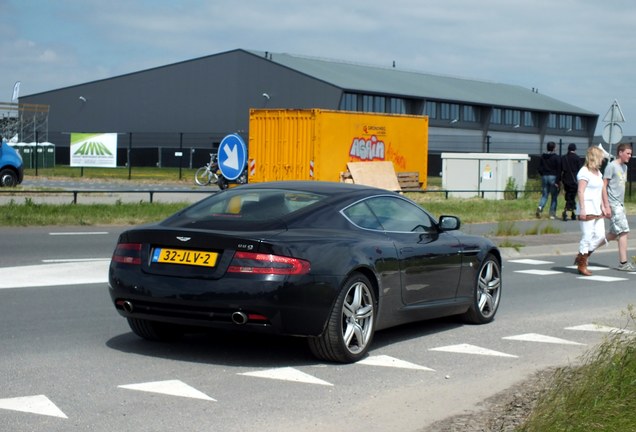 Aston Martin DB9