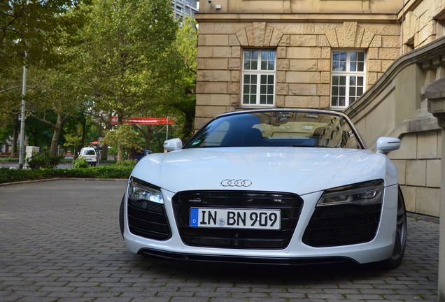 Audi R8 V10 Spyder 2013