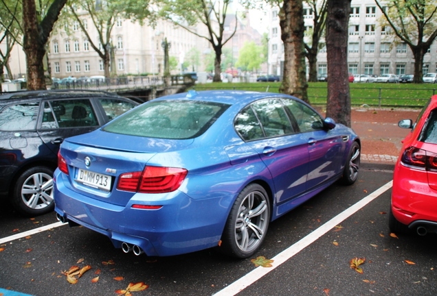 BMW M5 F10 2011