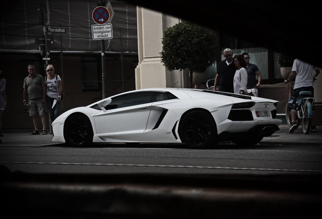 Lamborghini Aventador LP700-4