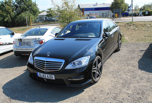 Mercedes-Benz S 63 AMG W221 2011