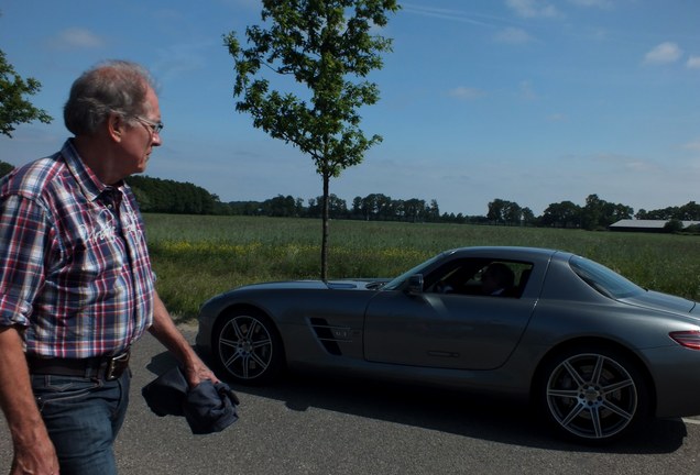 Mercedes-Benz SLS AMG