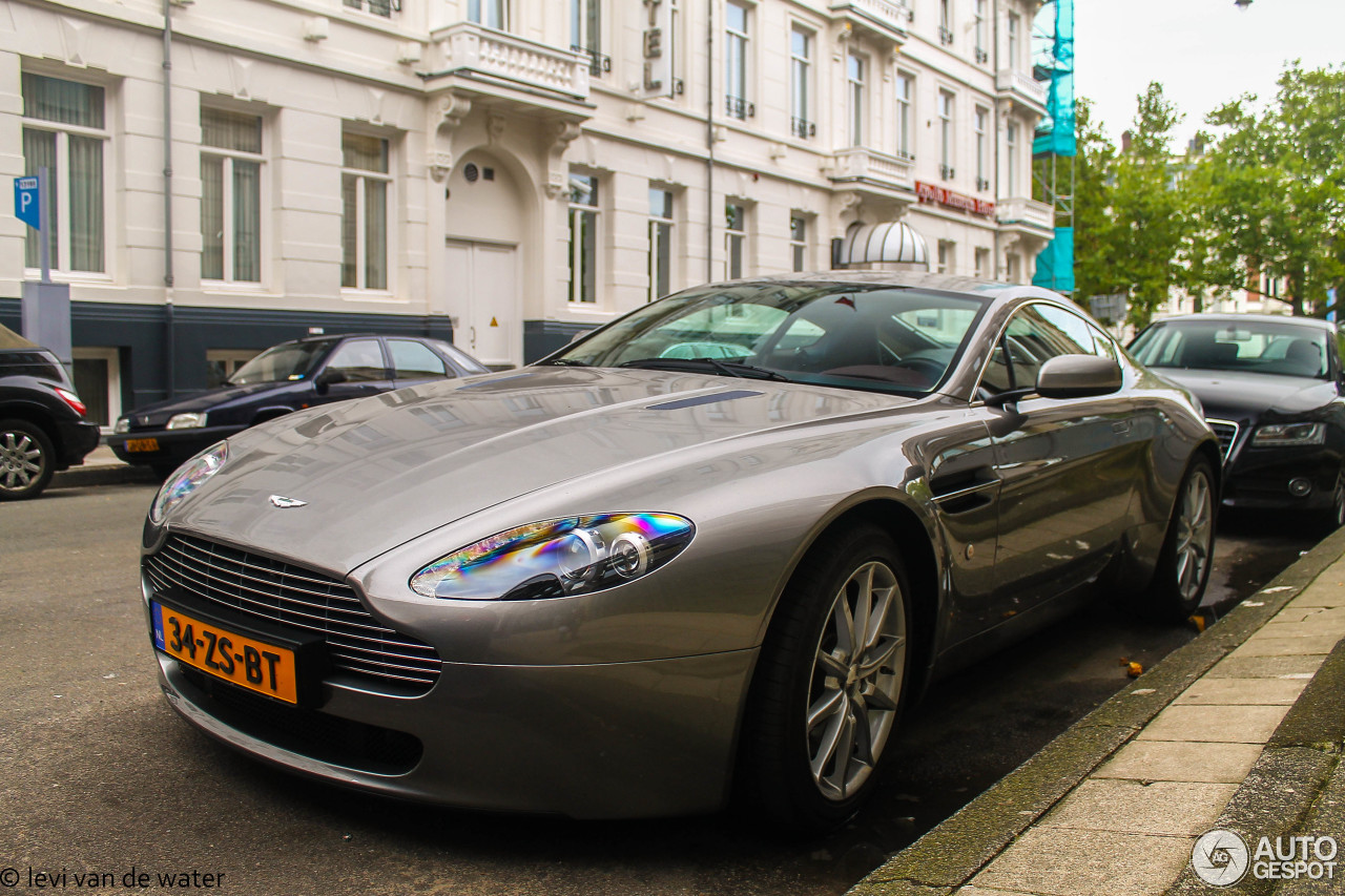 Aston Martin V8 Vantage