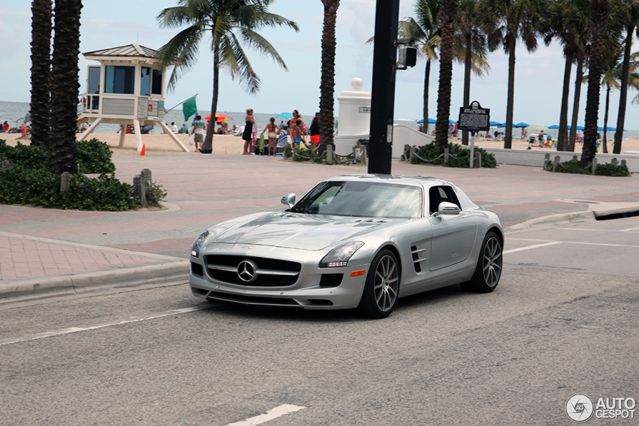 Mercedes-Benz SLS AMG