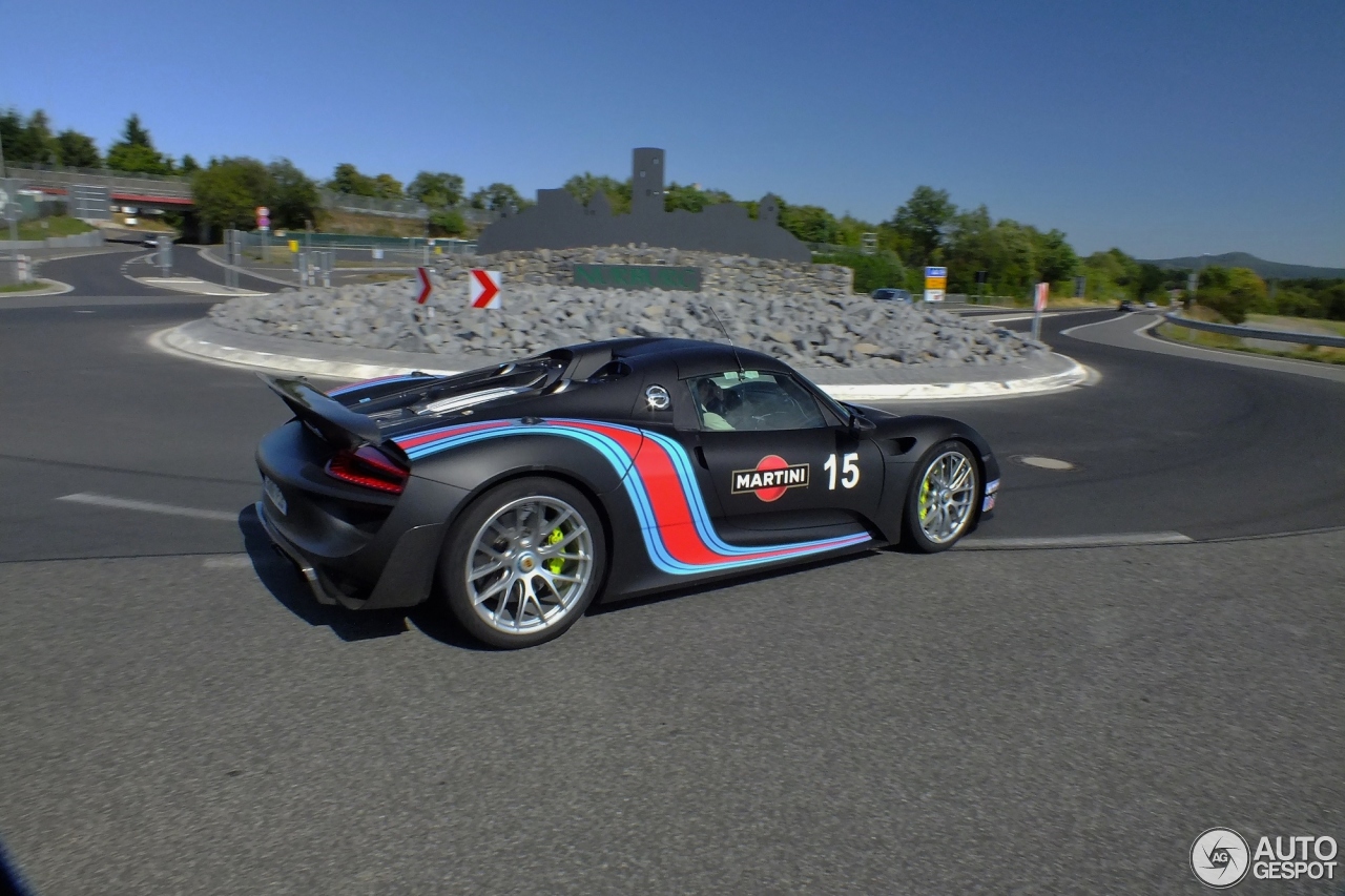 Porsche 918 Spyder Weissach Package