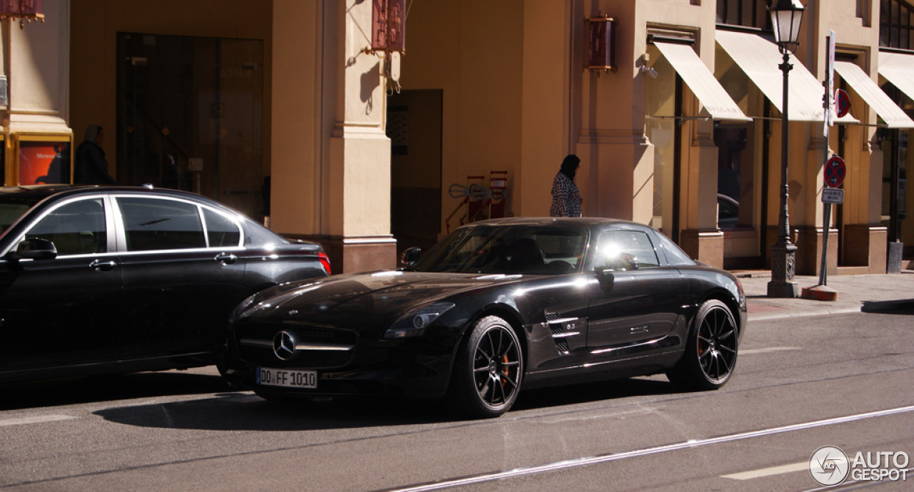 Mercedes-Benz SLS AMG