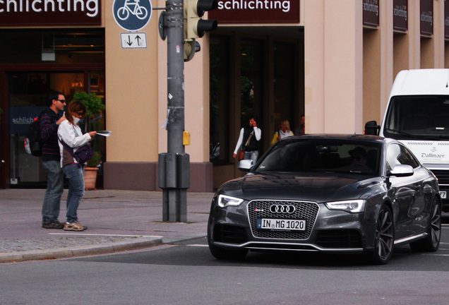 Audi RS5 B8 2012