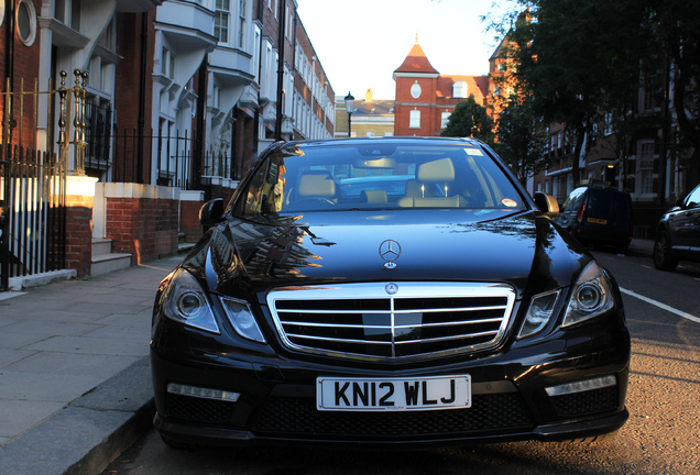 Mercedes-Benz E 63 AMG W212 V8 Biturbo