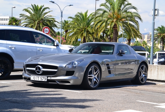 Mercedes-Benz SLS AMG