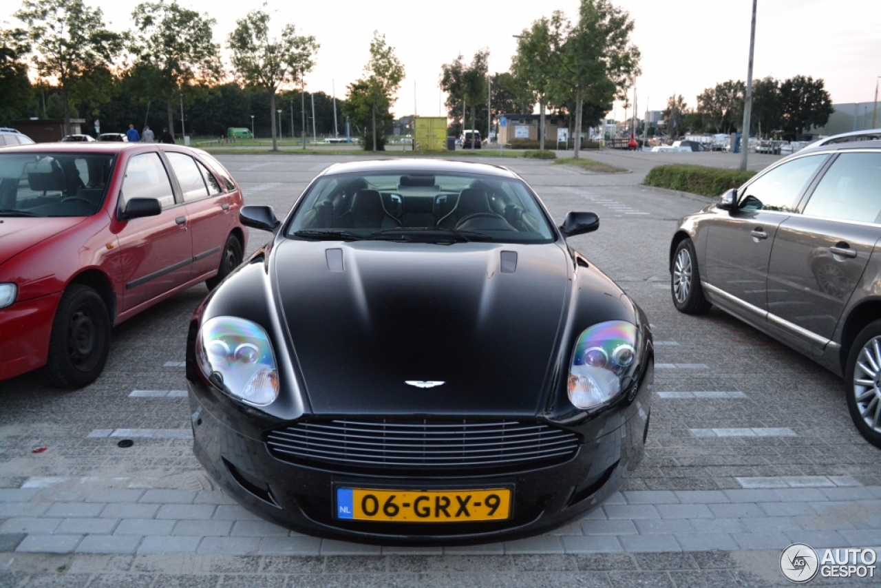 Aston Martin DB9