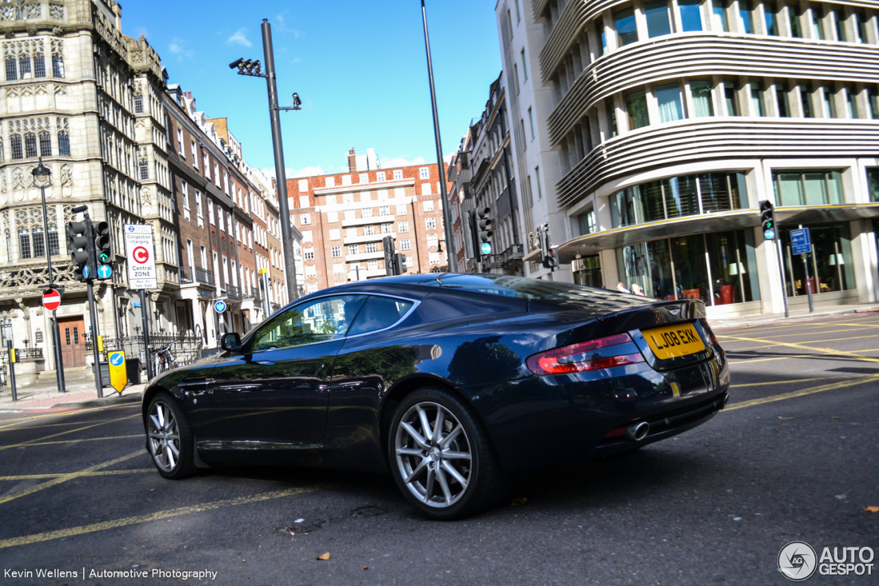 Aston Martin DB9