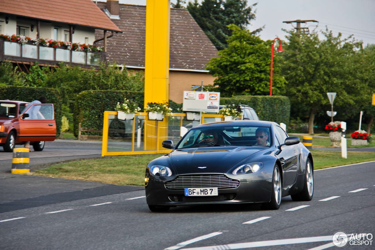 Aston Martin V8 Vantage