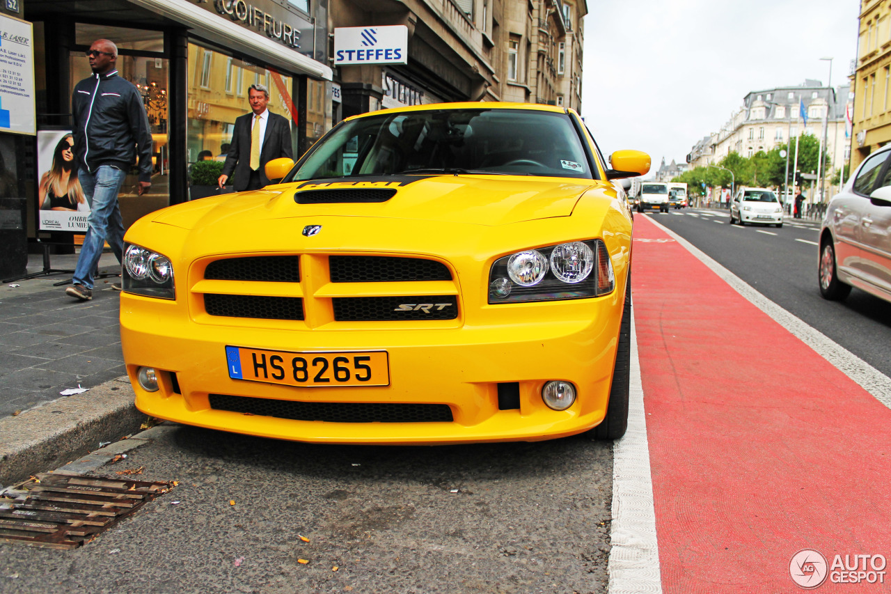 Dodge Charger SRT-8 Super Bee