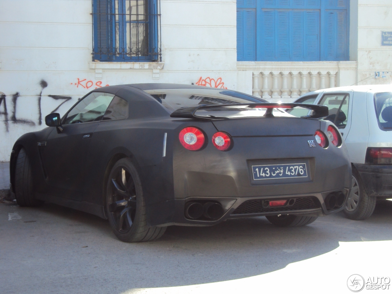 Nissan GT-R