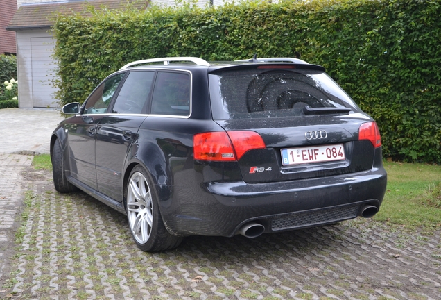 Audi RS4 Avant B7