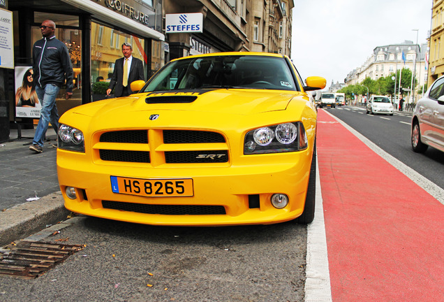 Dodge Charger SRT-8 Super Bee