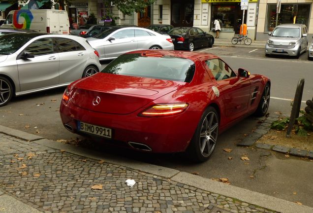 Mercedes-Benz SLS AMG