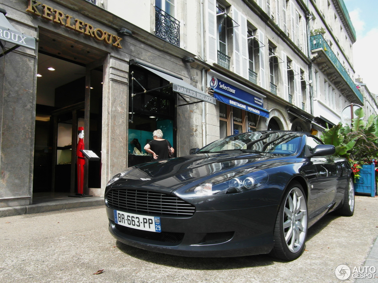 Aston Martin DB9 Volante