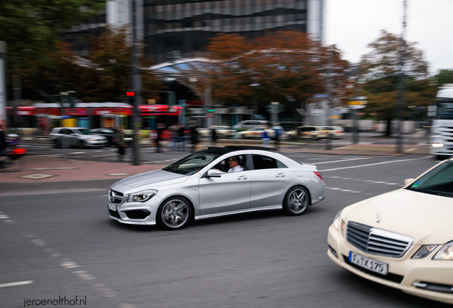 Mercedes-Benz CLA 45 AMG C117