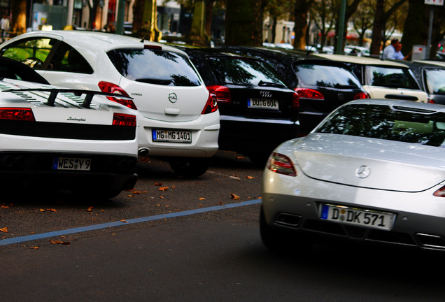 Mercedes-Benz SLS AMG