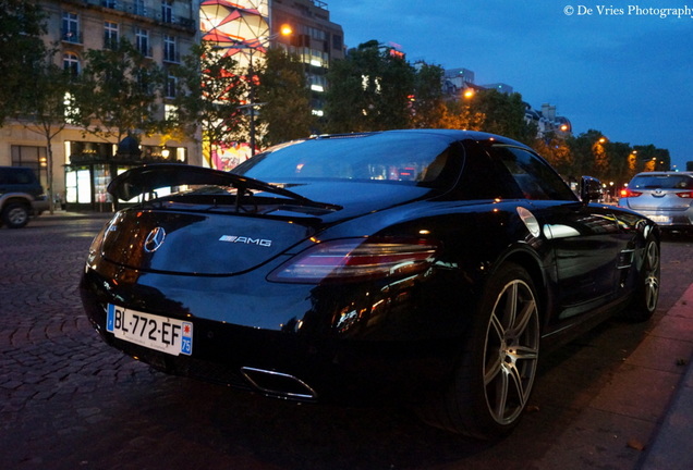 Mercedes-Benz SLS AMG