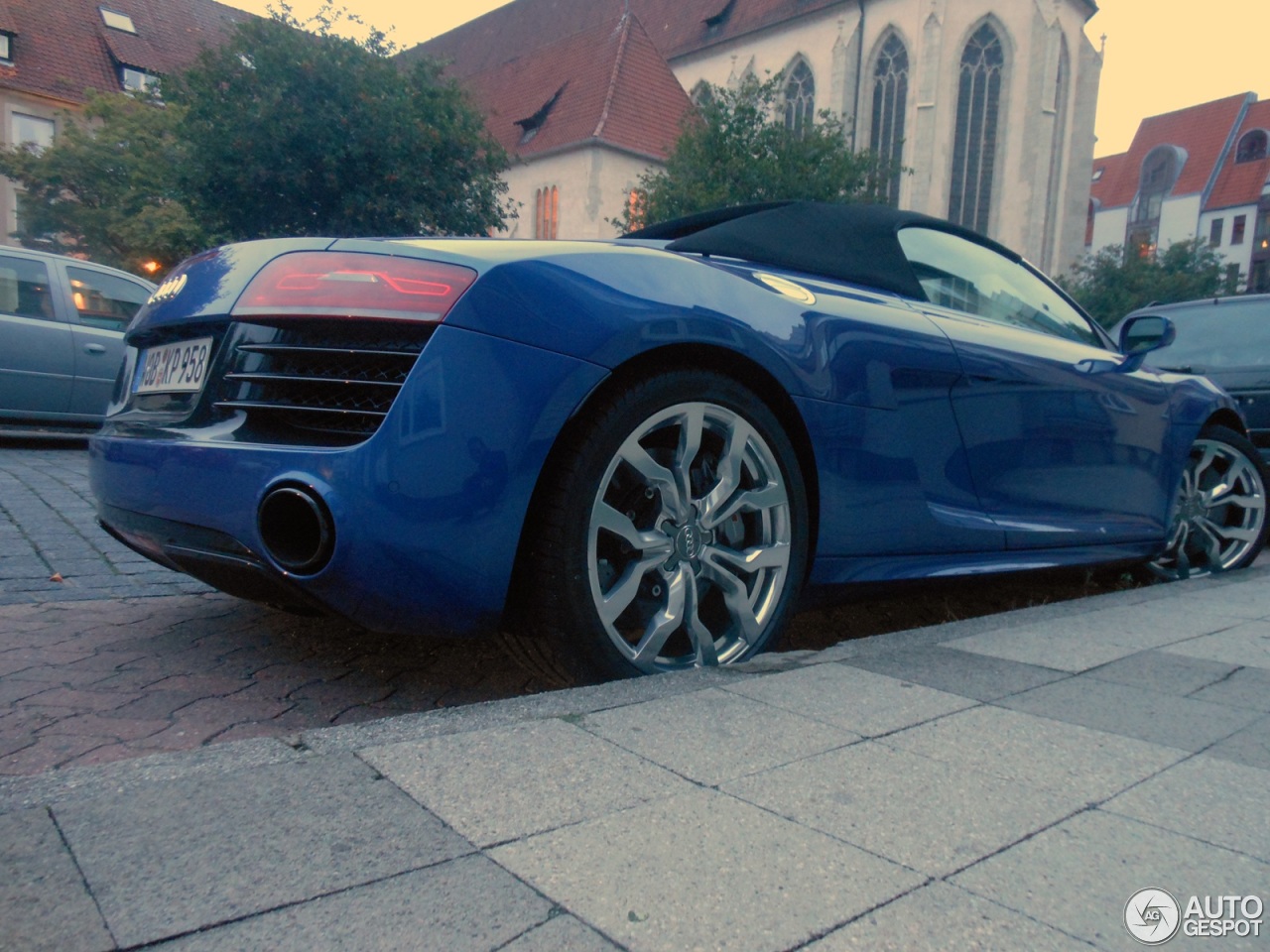 Audi R8 V10 Spyder 2013