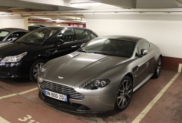 Aston Martin V8 Vantage S