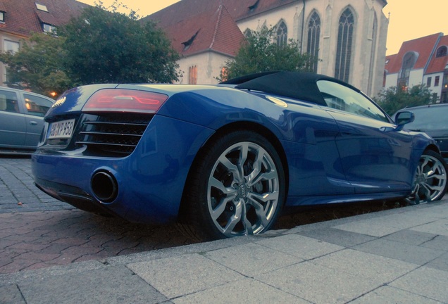 Audi R8 V10 Spyder 2013