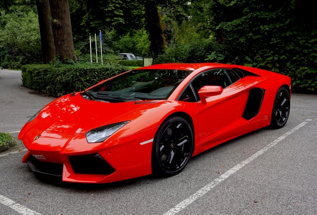 Lamborghini Aventador LP700-4